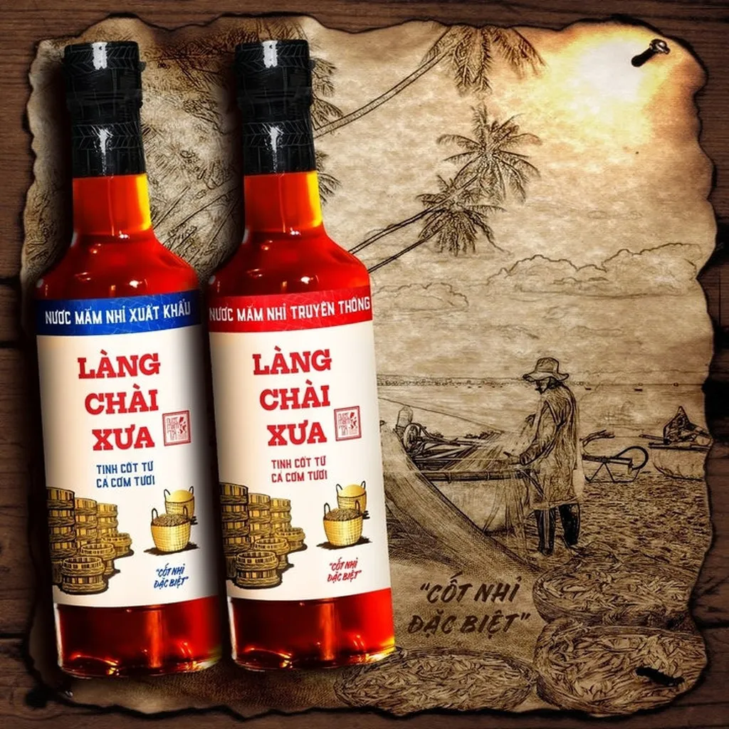 Alternative view of [combo 6 Chai] Nước Mắm Nhỉ Truyền Thống (3 Chai Đỏ + 3 Chai Xanh) - Làng Chài Xưa