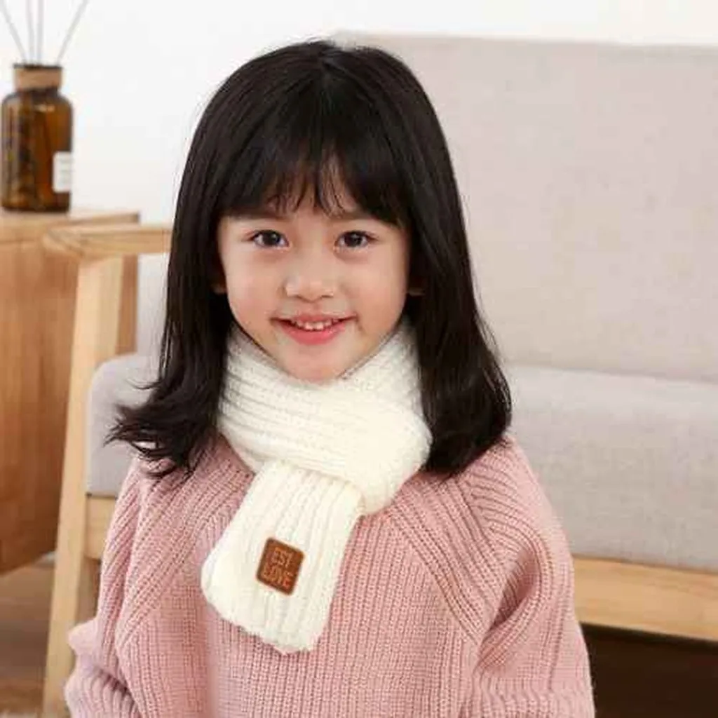 Alternative view of Khăn Len Quàng Cổ Est Love Dày Dặn Giữ Ấm Phù Hợp Cho Bé Từ 3 Đến 12 Tuổi - Bh Kids