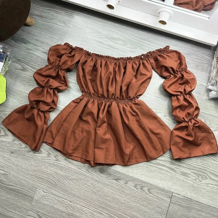 Alternative view of Áo Kiểu Trễ Vai Tiểu Thư Tay Bồng - Lê Phương Boutique