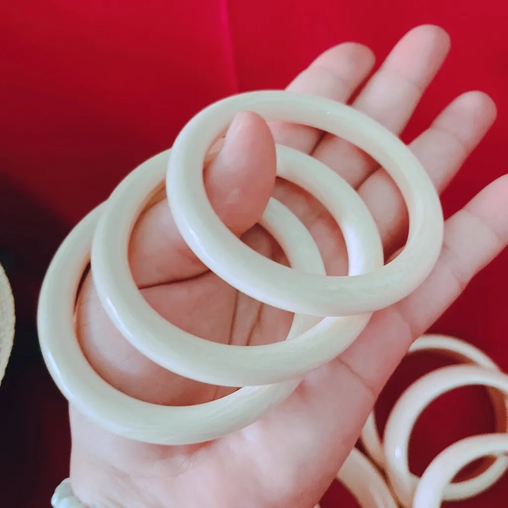 Vòng Tay Xương Mỹ Nghệ 10 Ly - Thắng Giang