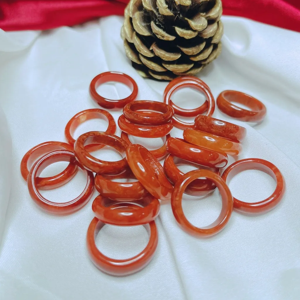 Alternative view of Nhẫn Ngọc Cẩm Huyết Thiên Nhiên - Thắng Giang