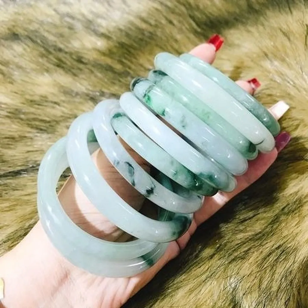 Vòng Tay Cẩm Thạch Vân Thiên Nhiên - Thắng Giang