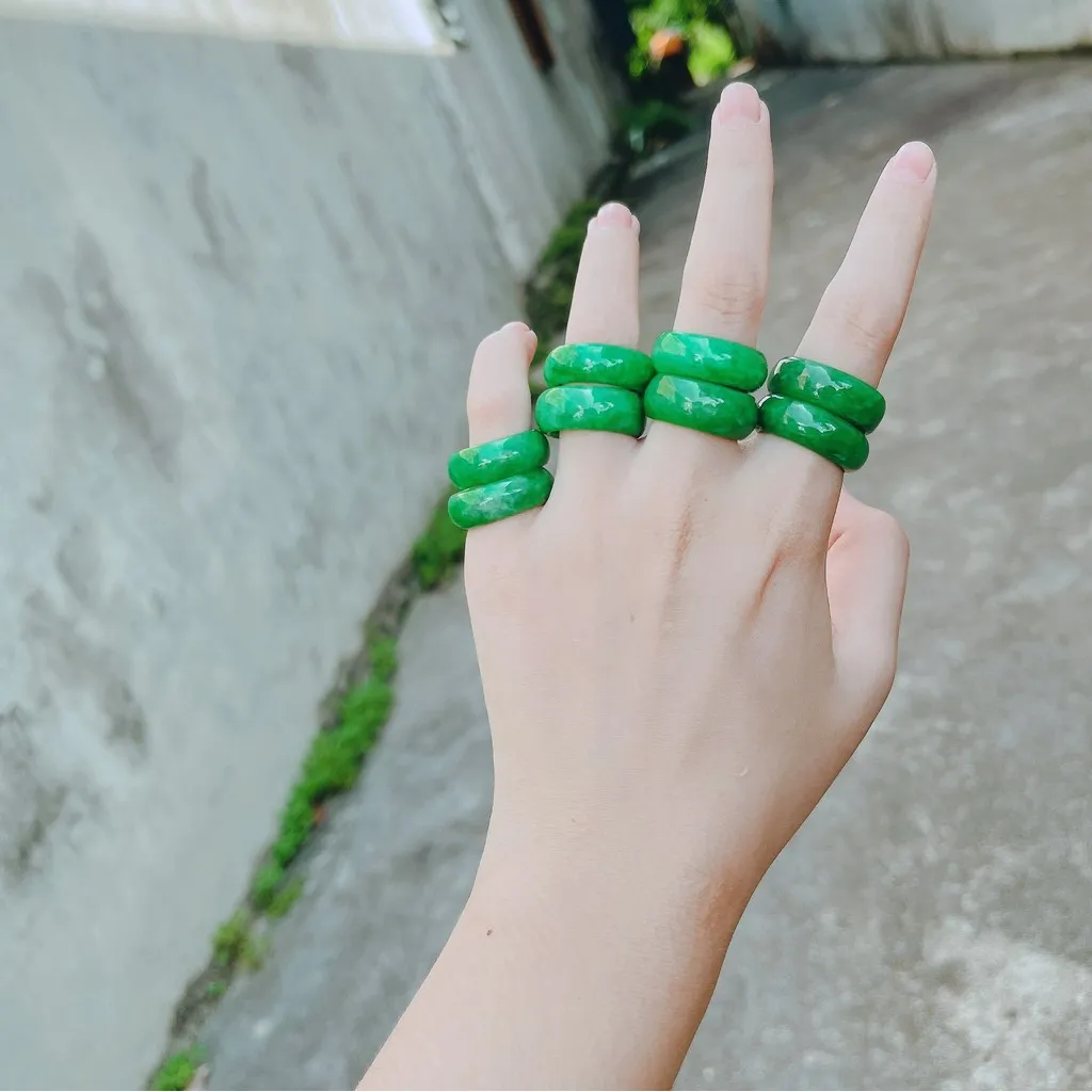 Alternative view of Nhẫn Cẩm Thạch Thiên Nhiên Bản 8 Ly - Thắng Giang