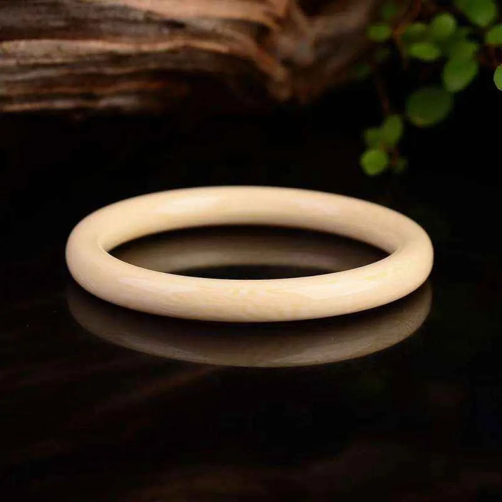 Vòng Tay Xương Mỹ Nghệ 8 Ly - Thắng Giang