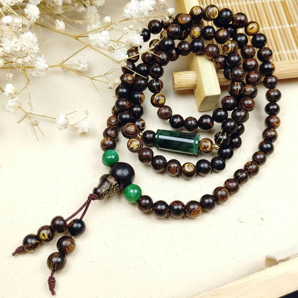 Vòng Tay Trầm Hương Sánh Phối Lu Thống Ngọc Cẩm Thạch Sơn Thuỷ Bi Vàng Tây 10 Kara - Thắng Giang