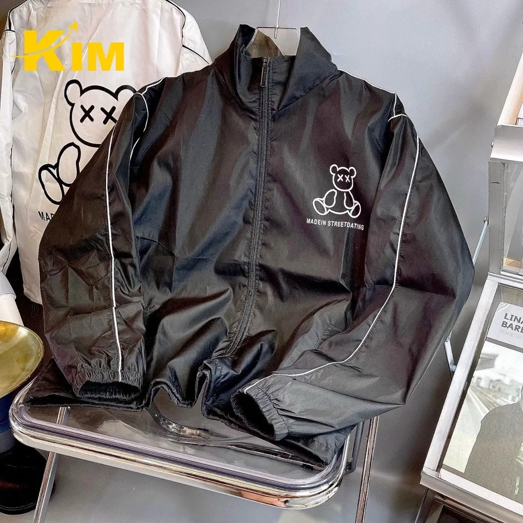 Áo Khoác Dù Hình Gấu Tay Sọc - Kim