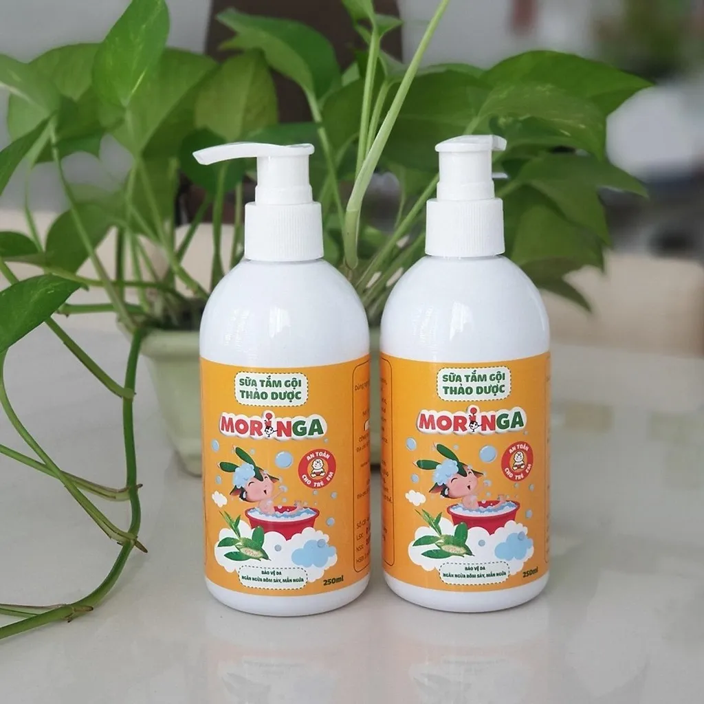 Alternative view of Sữa Tắm Gội Thảo Dược Ngăn Ngừa Rôm Sảy, Mụn Nhọt 250ml - Moringa