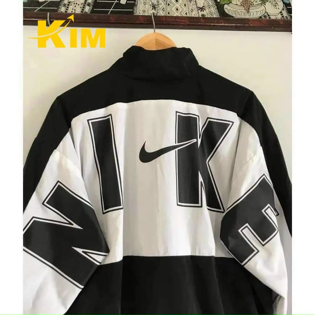 Alternative view of Áo Khoác Dù Unisex Form Rộng Họa Tiết Nike - Kim