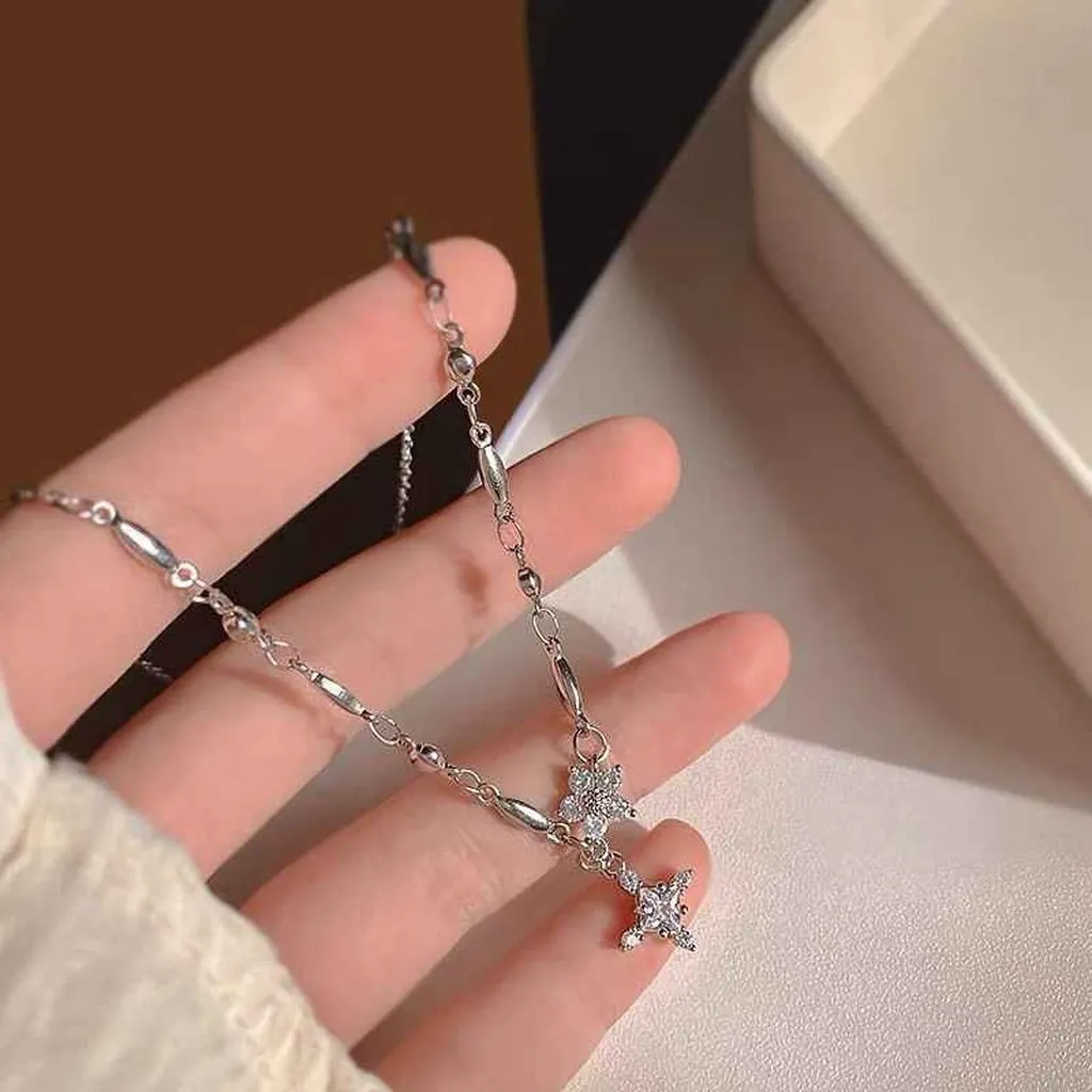 Dây Chuyền Chữ Thập Đính Đá Zircon Hình Bông Hoa Dc233 - Lady's Passion