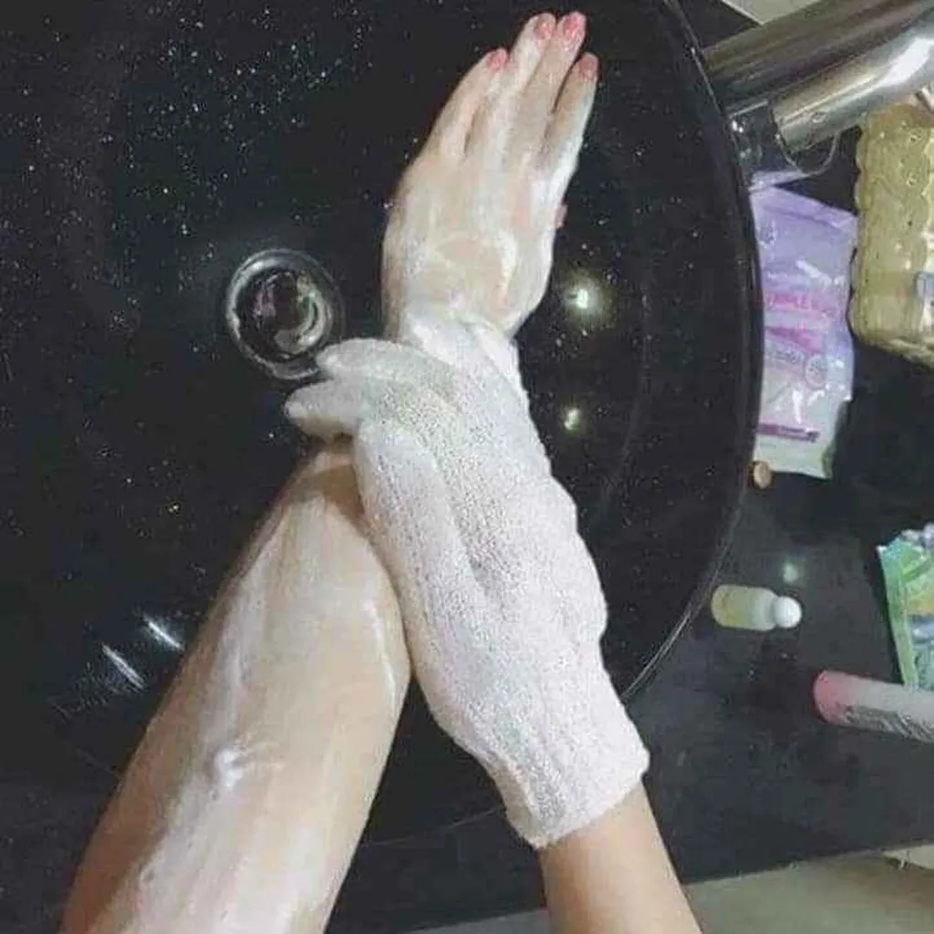 Alternative view of Găng Tay Tắm Massage Và Tẩy Tế Bào Chết Đức - Ebelin