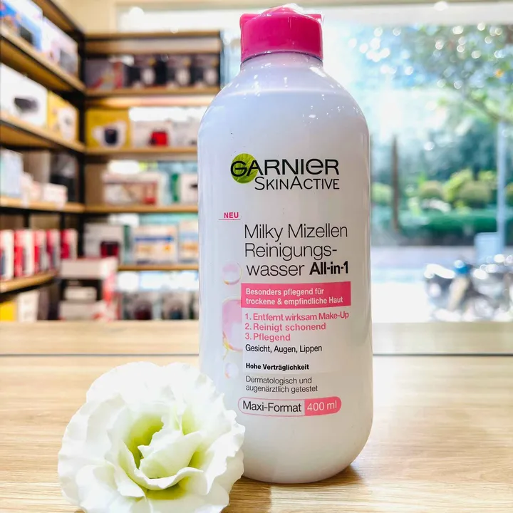 Alternative view of Nước Tẩy Trang Dạng Sữa Skin Active Solution Micellaire Đức 400ml - Garnier