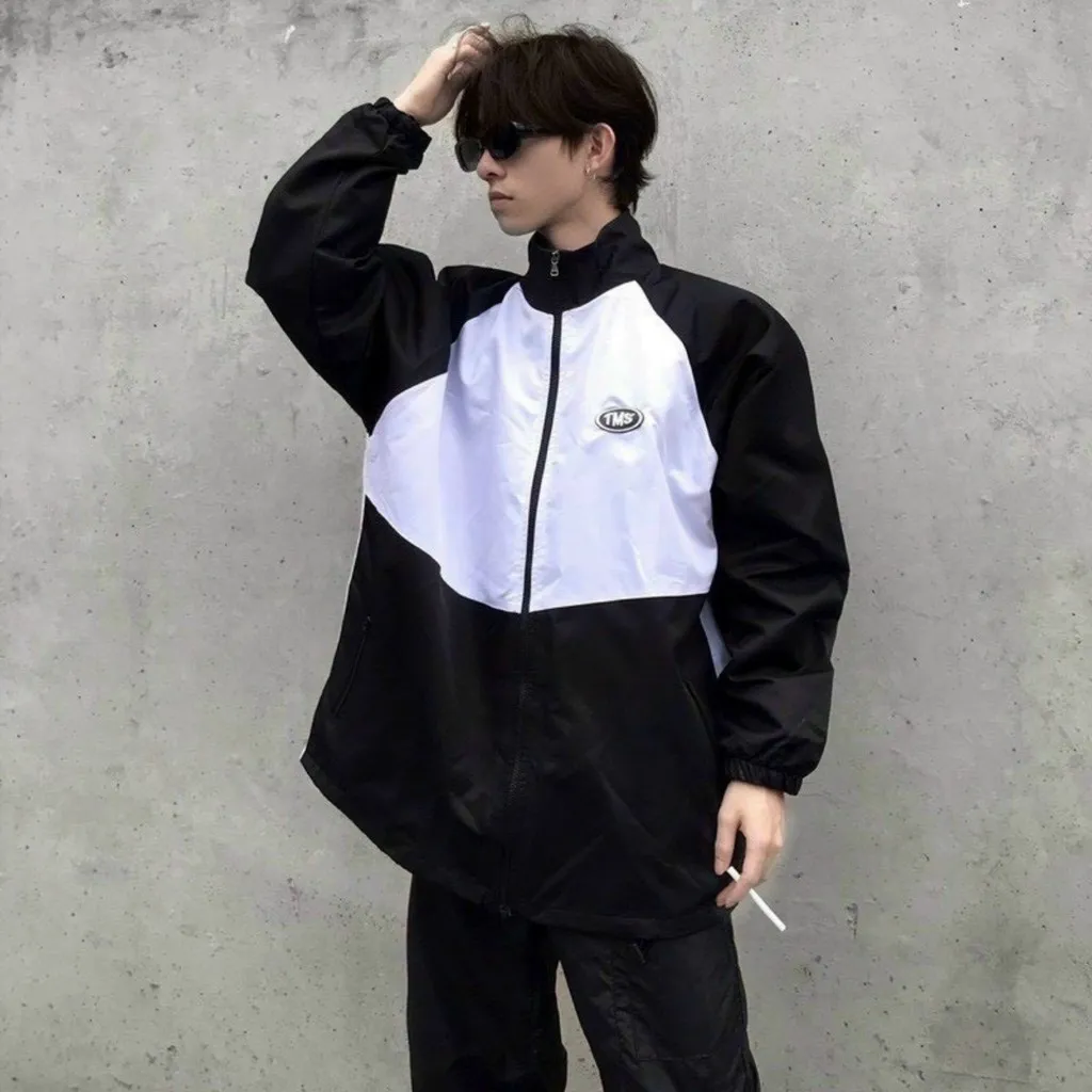 Alternative view of Áo Khoác Dù Nam Nữ Form Unisex Cổ Đứng Chất Liệu Dù 2 Lớp In Họa Tiết Tms Chống Gió Hot Trend - Htm Fashion