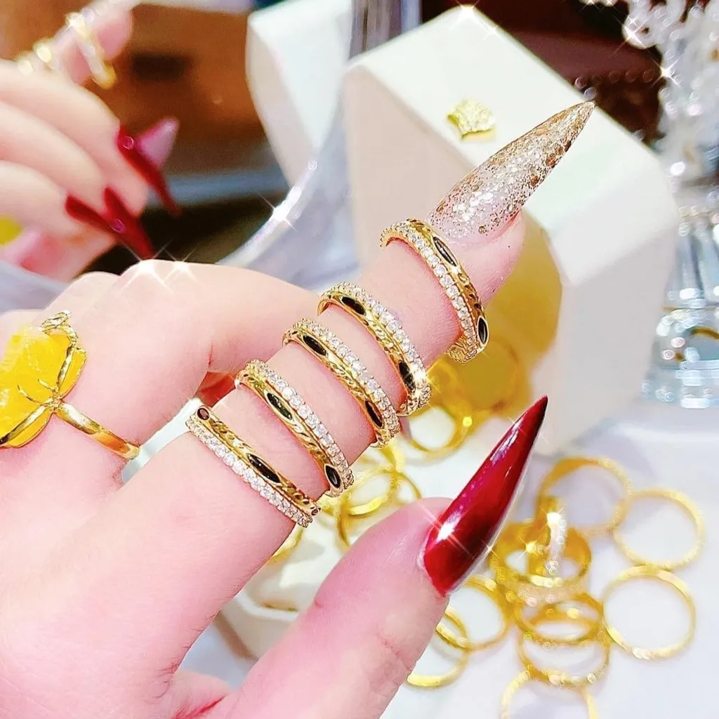 Nhẫn Lông Voi Đính Dải Đá Vàng Tây 10 Kara - Thắng Giang