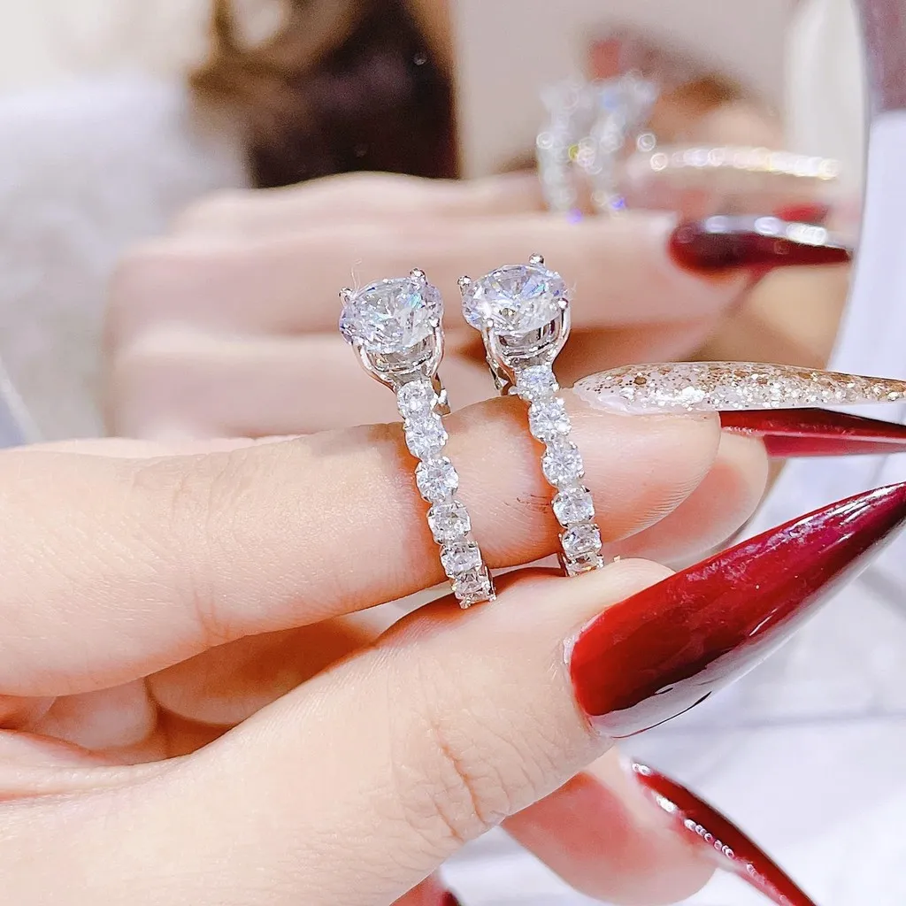 Alternative view of Nhẫn Đính Đá Bạc Xi Bạch Kim Gắn Kim Cương Moissanite Tặng Kèm Kiểm Định Quốc Tế - Thắng Giang
