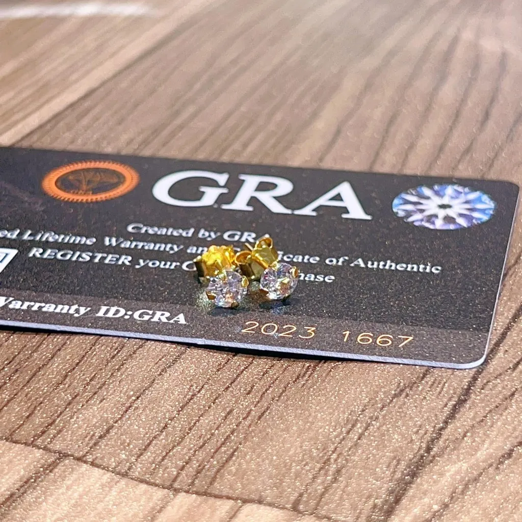 Bông Tai Nụ Vàng Tây 10 Kara Bọc Kim Cương Moissanite Tặng Kèm Kiểm Định Quốc Tế - Thắng Giang
