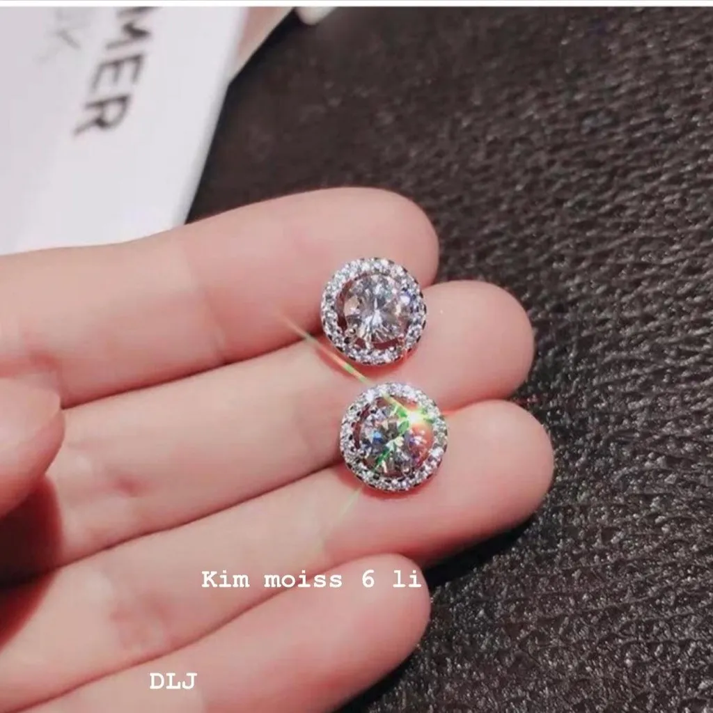 Alternative view of Bông Tai Nụ Tròn Bạc Ý Xi Bạch Kim Gắm Kim Cương Moissanite Tặng Kèm Kiểm Định Quốc Tế - Thắng Giang