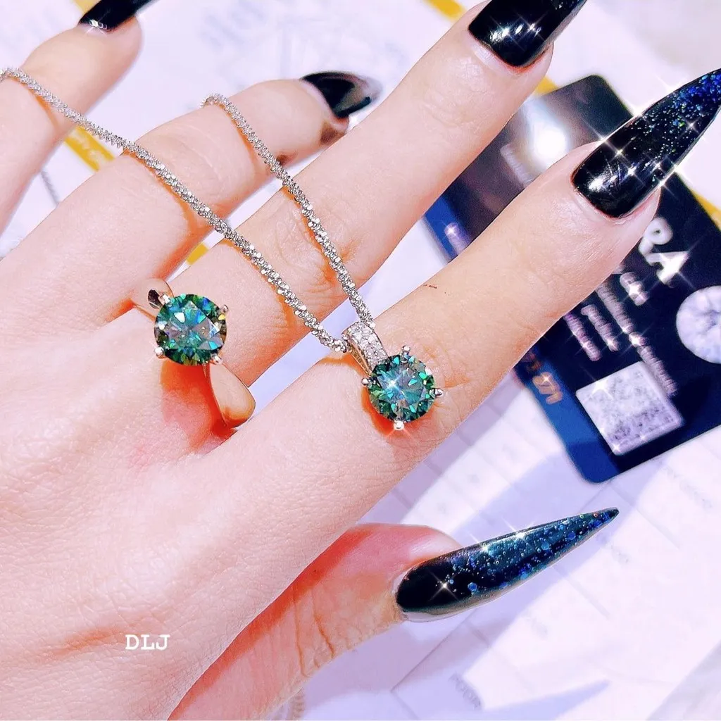 Alternative view of Bộ Trang Sức Bạc Ý Xi Bạch Kim Gắn Kim Cương Moissanite 8 Ly - Thắng Giang
