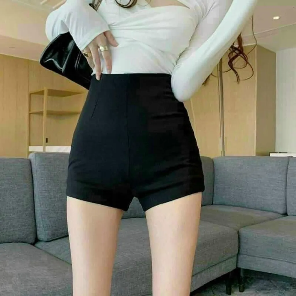 Quần Short Nữ Chất Umi Co Dãn Kèm Khóa Kéo Sau Qsumi - Chipxinhxk