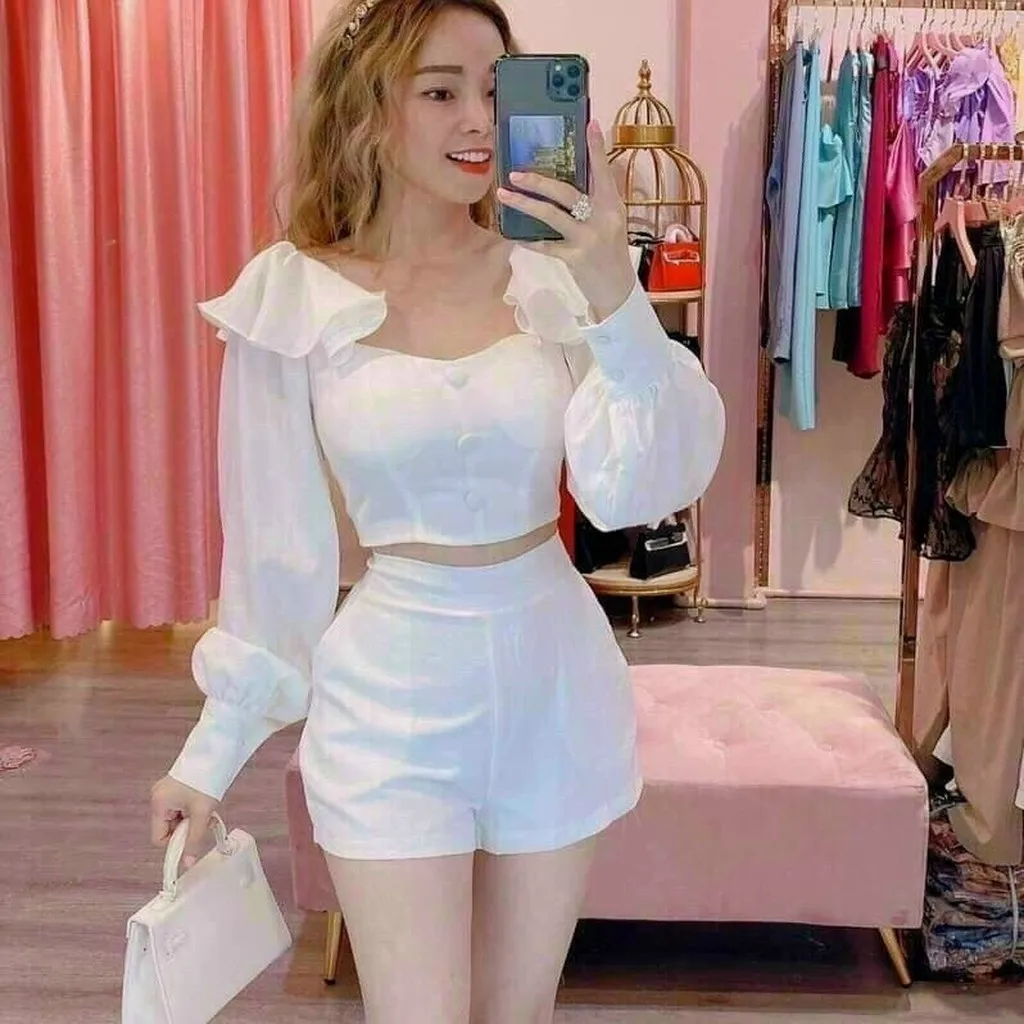 Set Đùi Đính Nút Bèo Vai Tay Dài V304 - Haka Mây
