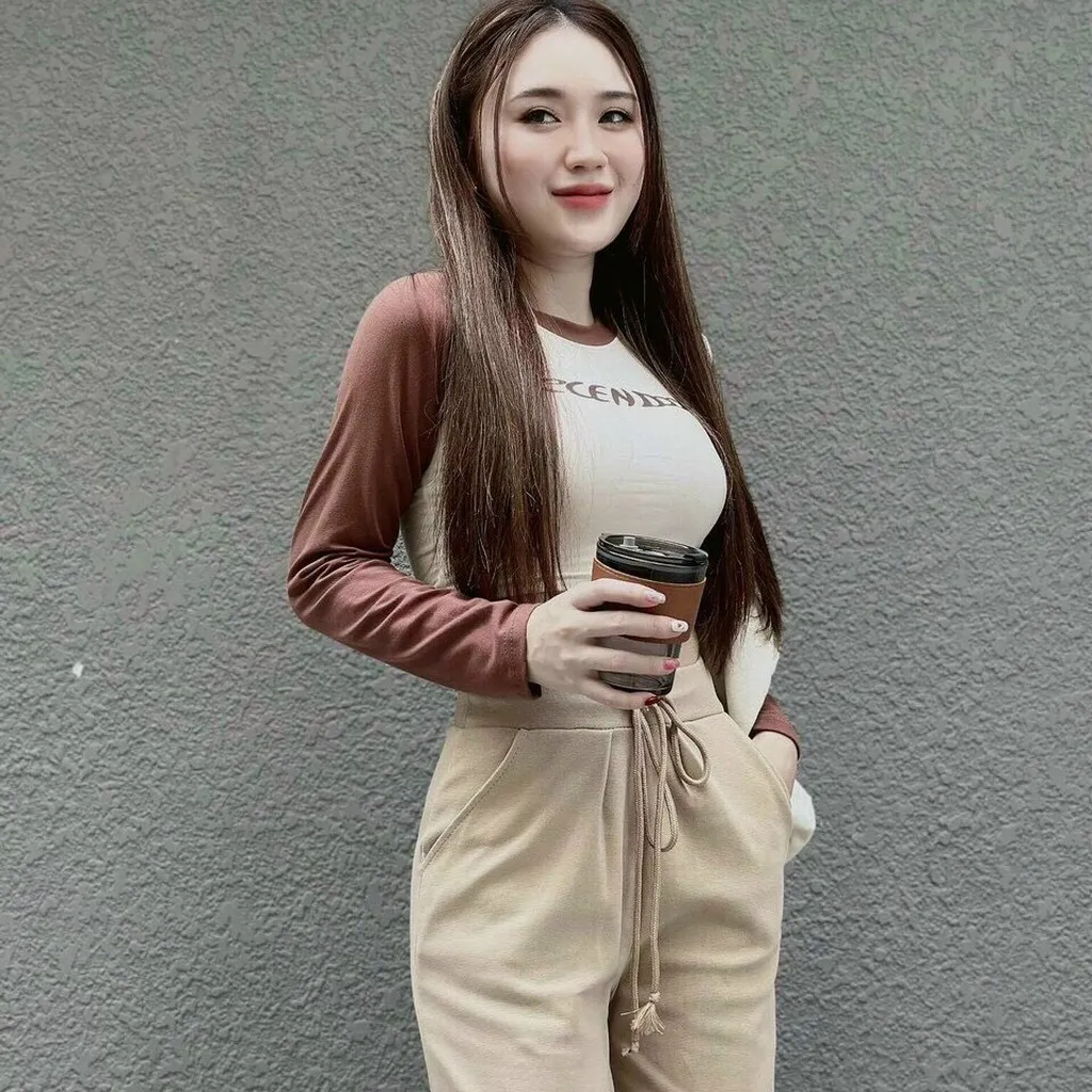 Set Bộ Thun Phối Hai Màu Cá Tính V495 - Haka Mây
