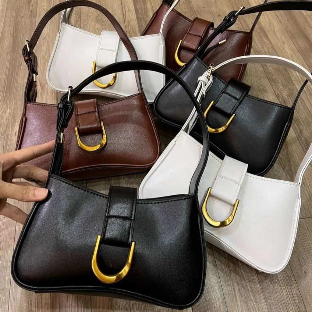 Túi Cắp Nách Khóa Móng Ngựa A22 - Đức Huy