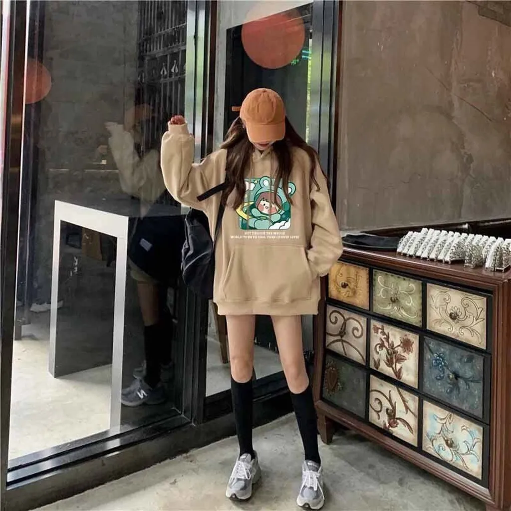 Alternative view of Combo Áo Thun Hoodie Maruko Và Quần Dài Ống Rút Họa Tiết Họa Hình Nam Nữ Unisex - Ausa House