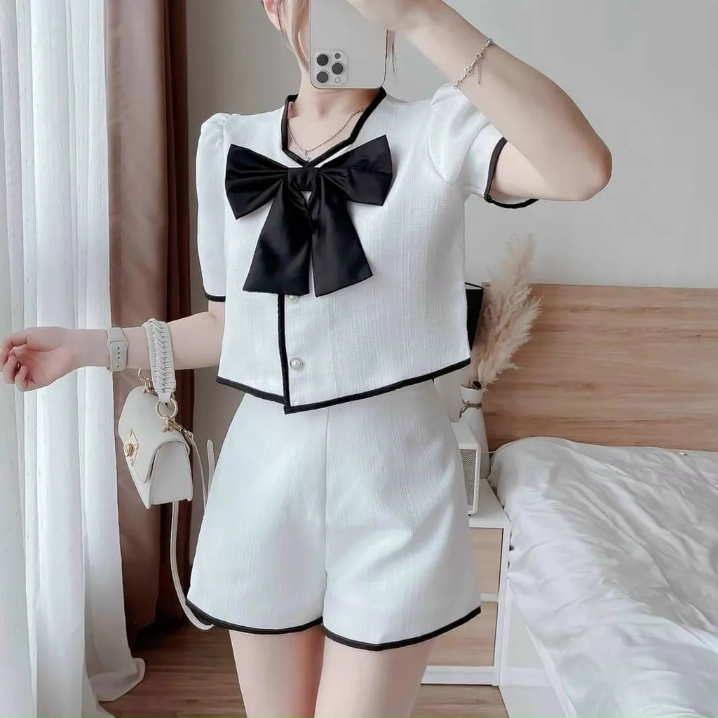 Alternative view of Set Bộ Đùi Áo Viền Kèm Nơ Tay Ngắn + Quần Short T386 - Lisa