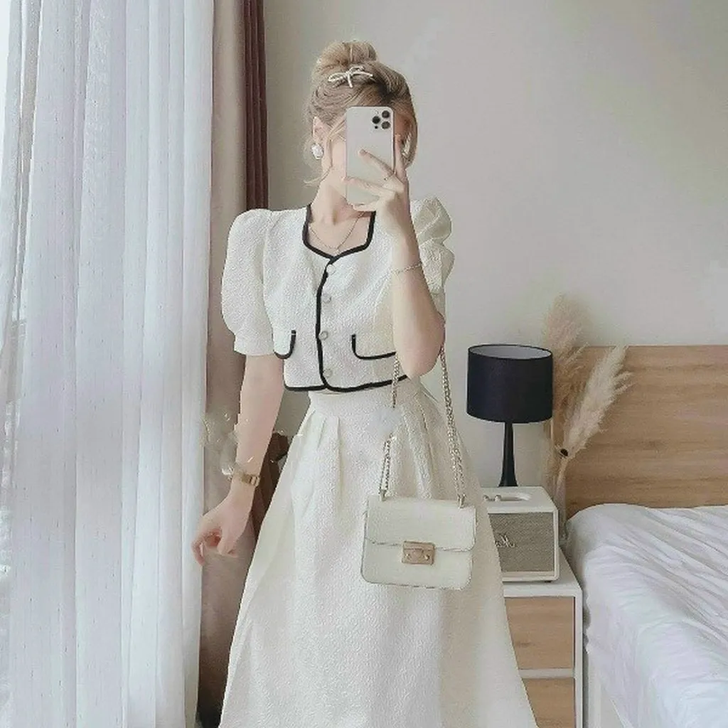 Set Áo Viền Né Cài Nút Thật Kèm Chân Váy Xòe Dài Có Lót Vải Xốp Nhật T327 - Lisa