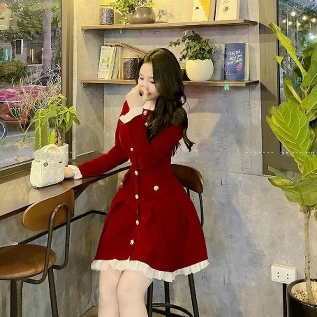 Đầm Tay Dài Xòe Tầng Xếp Ly Túi Giả Cài Nút Thật Cổ Và Tay Phối Bèo - Haka Mây
