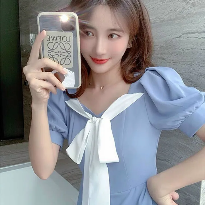Đầm Ngắn Màu Xanh Caro Chất Kate Đính Kèm Nơ Viền Bèo Chân Váy V108 - Cloudy Dress