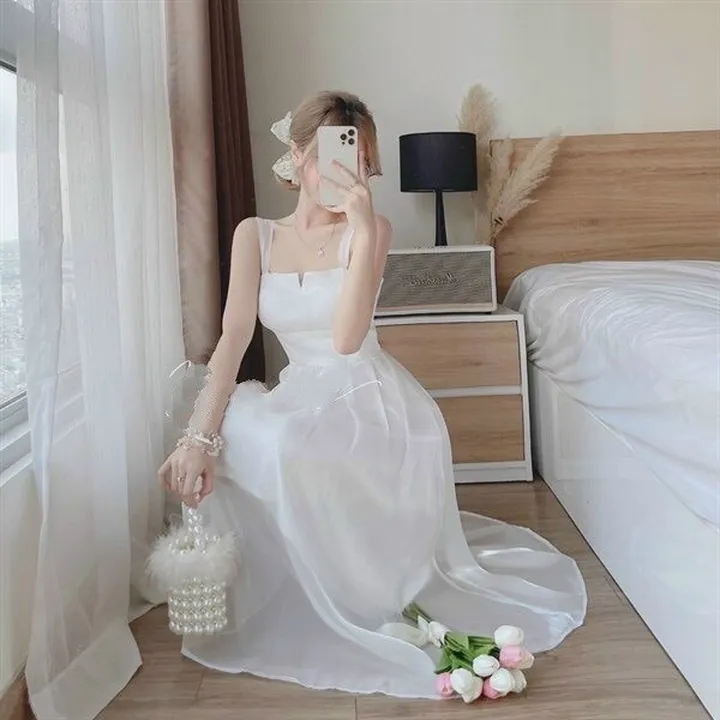 Alternative view of Đầm Lụa Tiểu Thư 2 Dây Cổ Chữ V Ở Giữa Nữ Tính V96 - Cloudy Dress