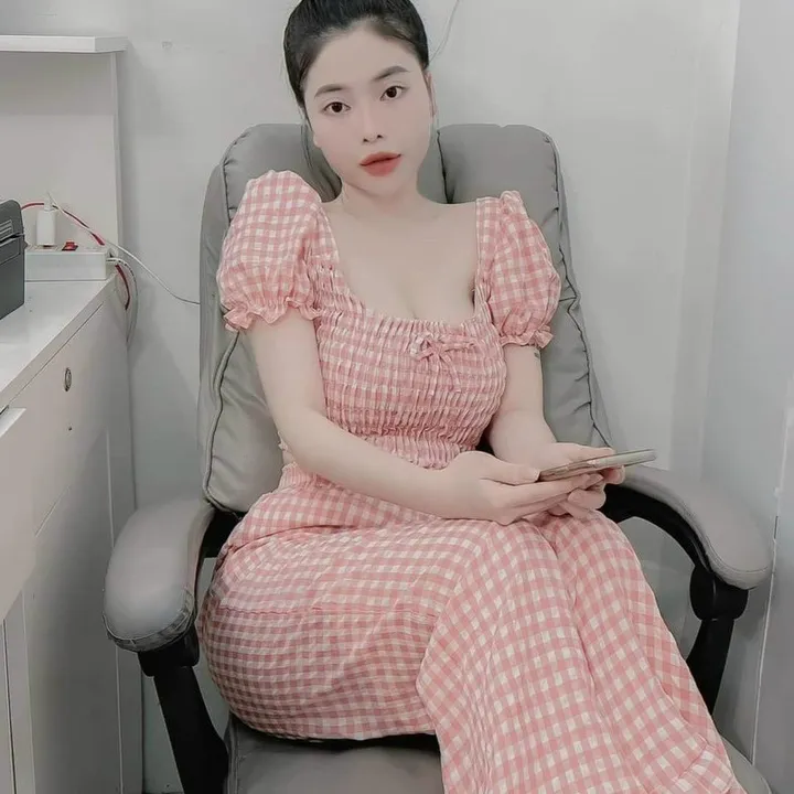 Set Bộ Đồ Nữ Áo Croptop Cổ Vuông Tay Ngắn Kèm Quần Dài Chất Đũi Xốp M880 - Lisa