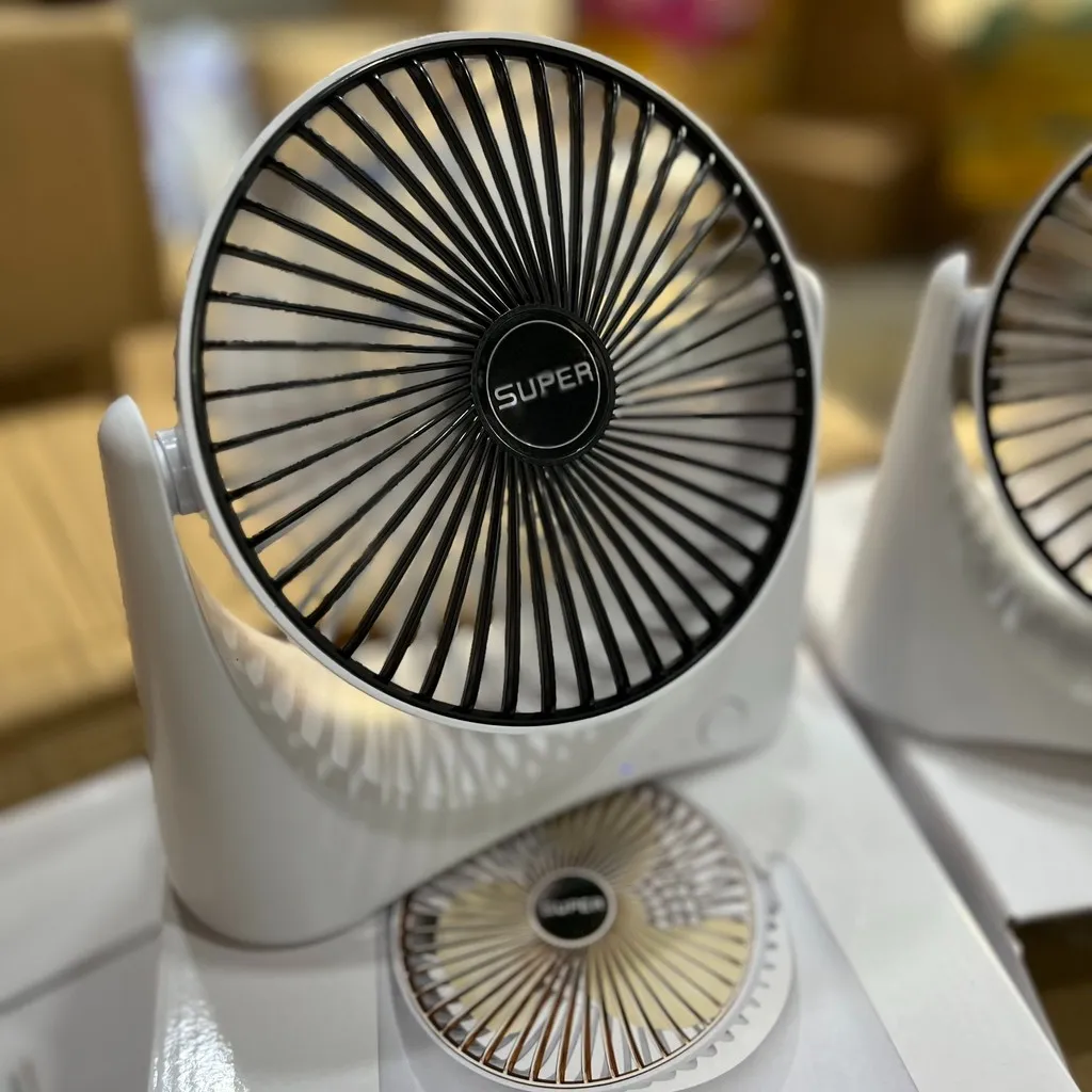 Quạt Sạc Tích Điện Xoay 120 Độ Để Bàn Tiện Lợi - Su