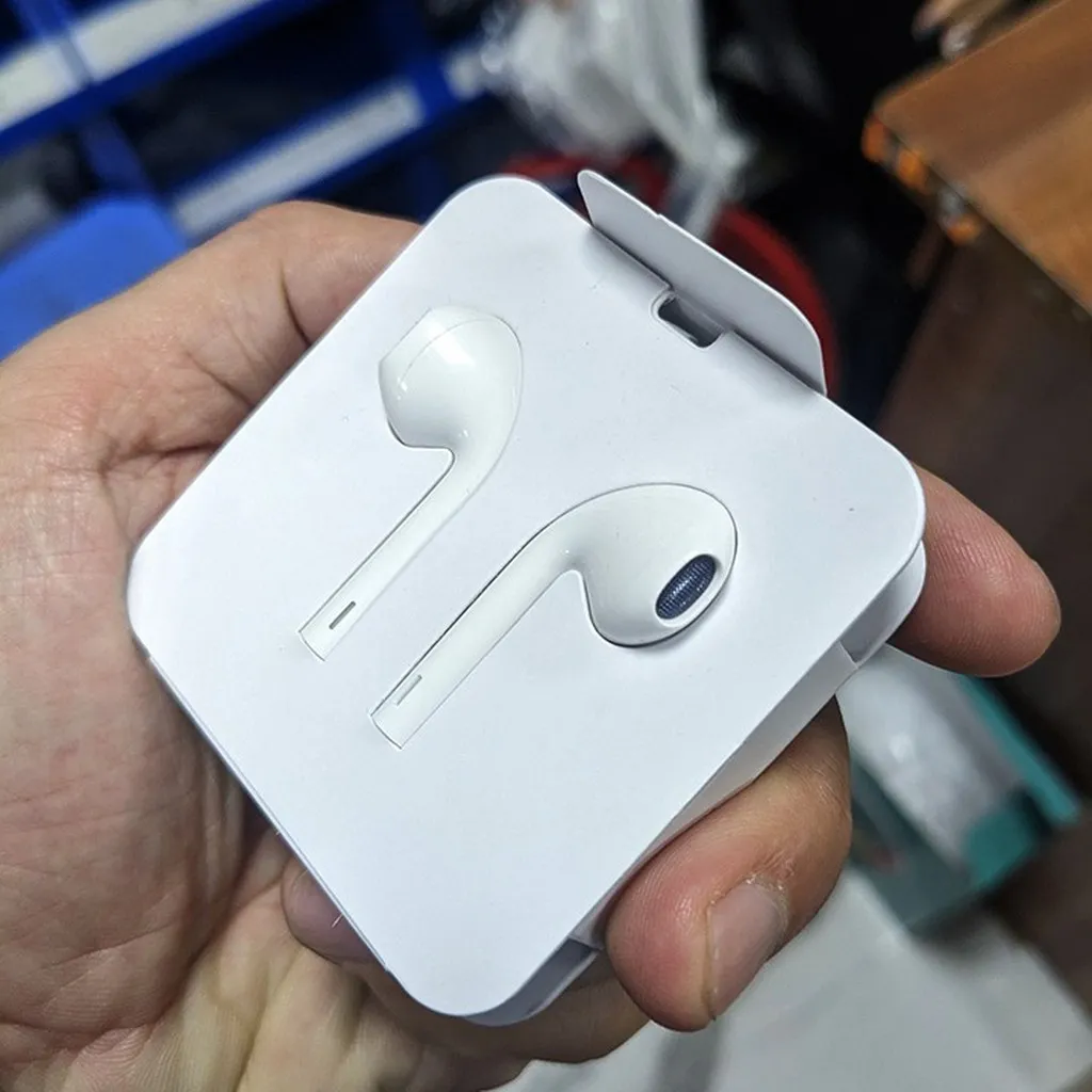 Alternative view of Tai Nghe Iphone Chân Lightning Dành Cho Iphone 7, 8, Xr, Xs, Xs Max, 11, 12, 13,14 Kết Nối Chuẩn, Chức Năng Nghe Gọi, Chỉnh Âm Lượng