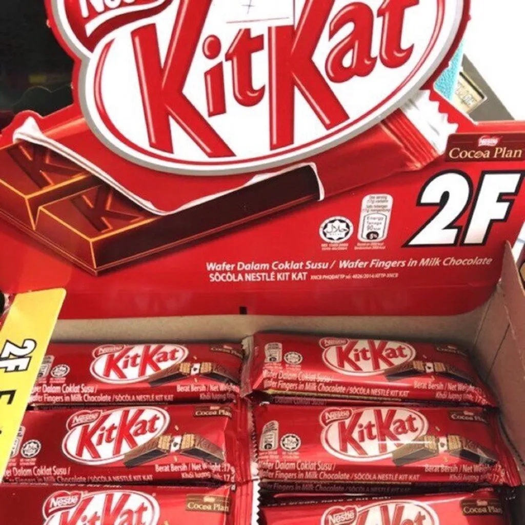 Bánh Phủ Xốp Socola Hộp 48 Thanh X 17g -nestle- Gdn- Date Mới