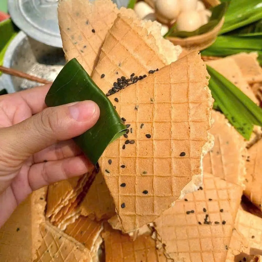 Alternative view of Bánh Kẹp Nướng Truyền Thống Nhà Lò, Một Bầu Trời Tuổi Thơ 250g - Winnie House