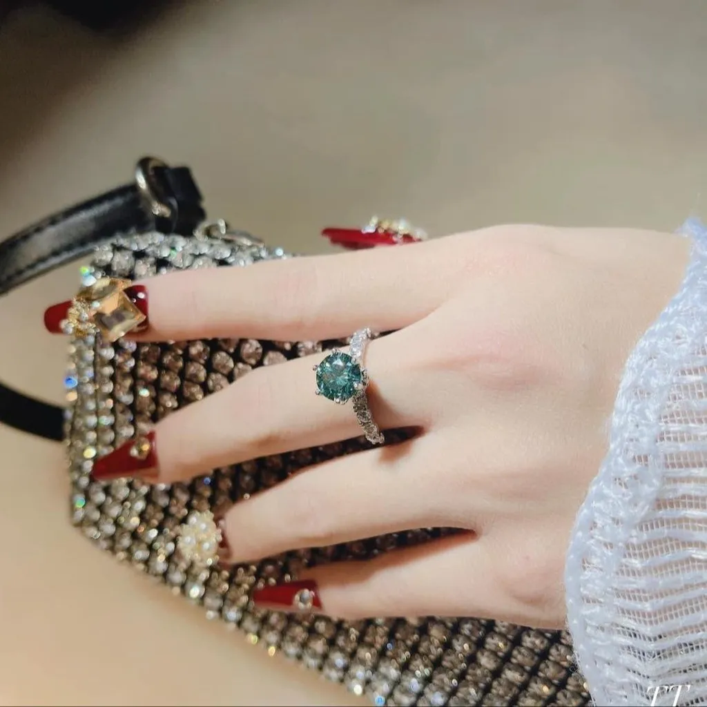 Nhẫn Bạc Ý Đính Đá Kim Cương Moissanite Xanh Có Kiểm Định Quốc Tế - Thắng Giang