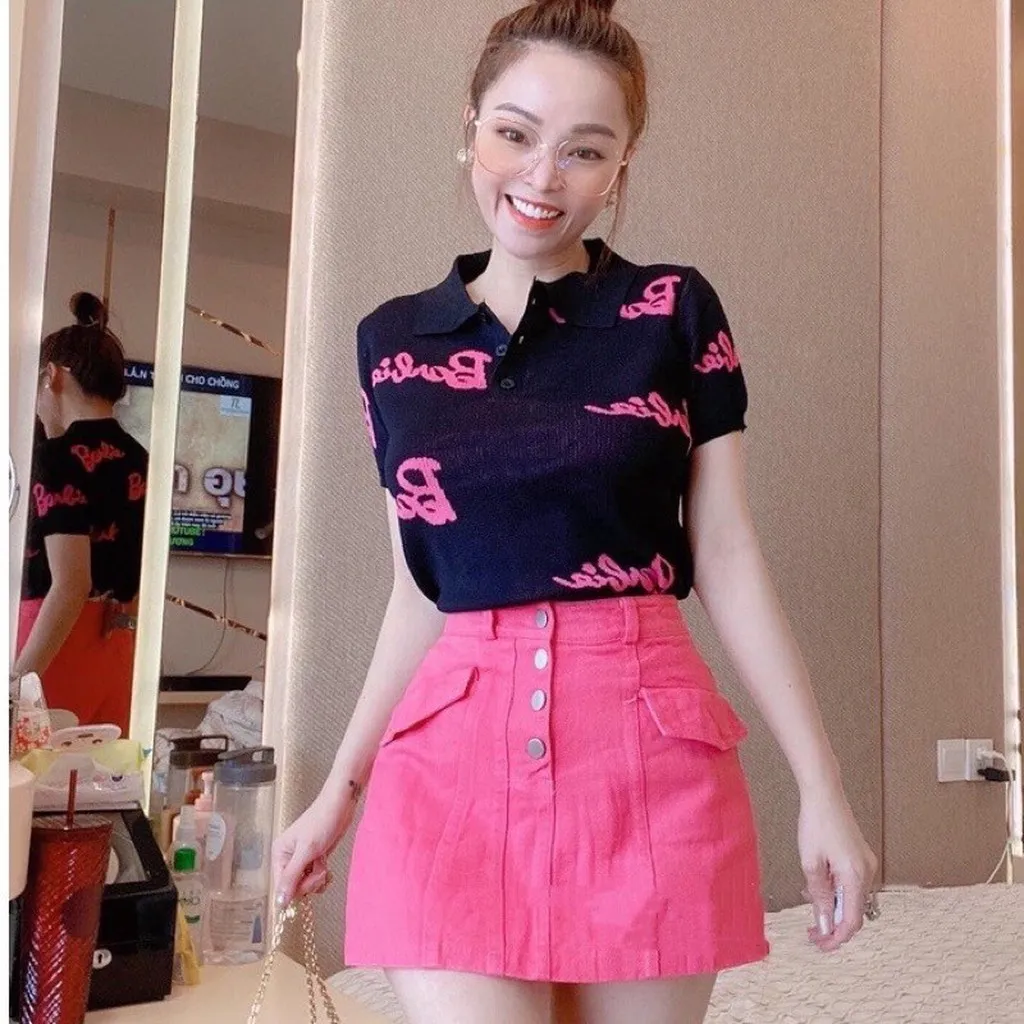 Áo Polo Len Dệt Kim Khuy Giữa Họa Tiết Chữ Barbie Full Áo Hot Trend Sldca171 - Diepchi Fashion