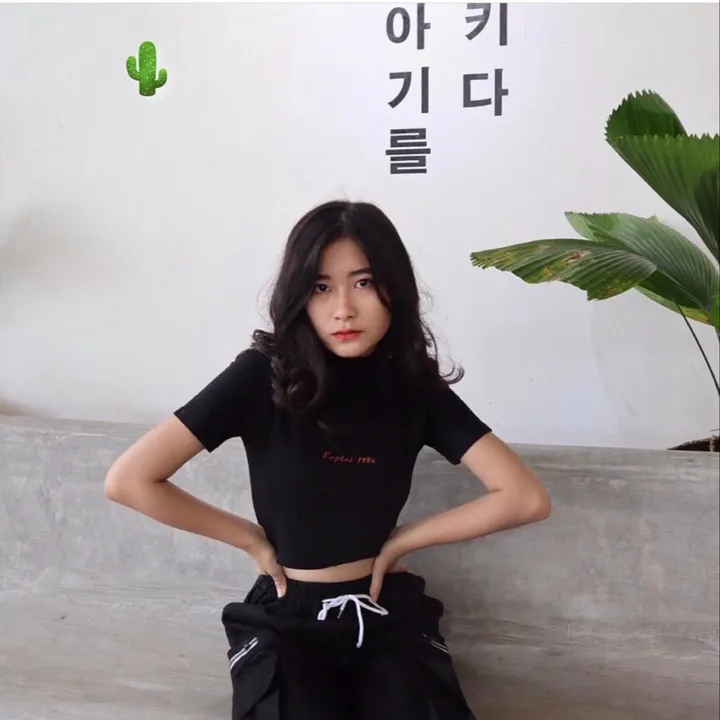 Áo Thun Nữ Croptop Cổ Tròn Tay Ngắn Cổ Trụ Replei 1986 - Ausa House