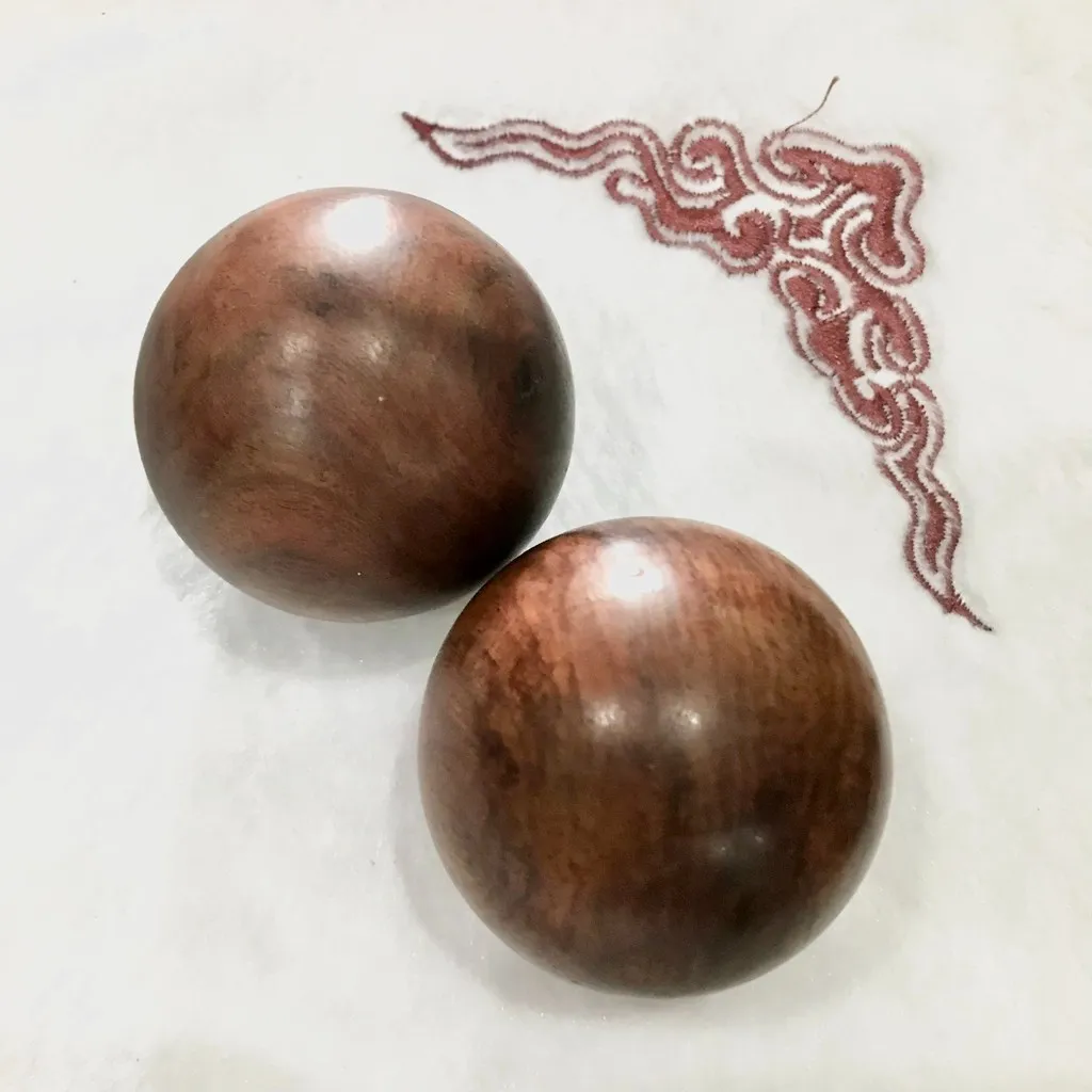 [combo 2 Viên] Ấn Huyệt Massage Lòng Bàn Tay Hình Tròn Bằng Gỗ Trắc 5cm - Tường Thuận