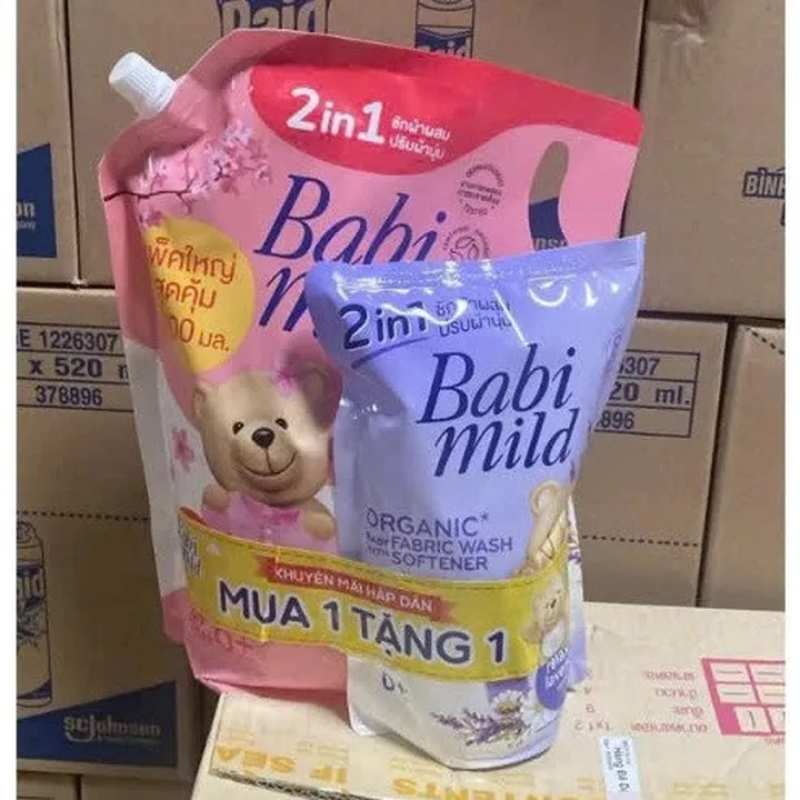 [mua 1 Tặng 1 Nước Xả/nước Giặt Ngẫu Nhiên] Nước Giặt Xả 2in1 Babi Mild Organic Hoa Anh Đào Sakura 2,4l - Gdn