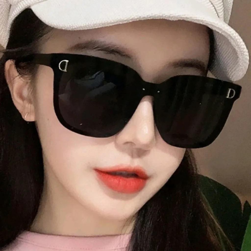 Kính Râm Nam Nữ Gọng Chữ D Thời Trang Đi Biển Mẫu Mới Phong Cách Cá Tính Siêu Ngầu - Shop Mẹ Bống