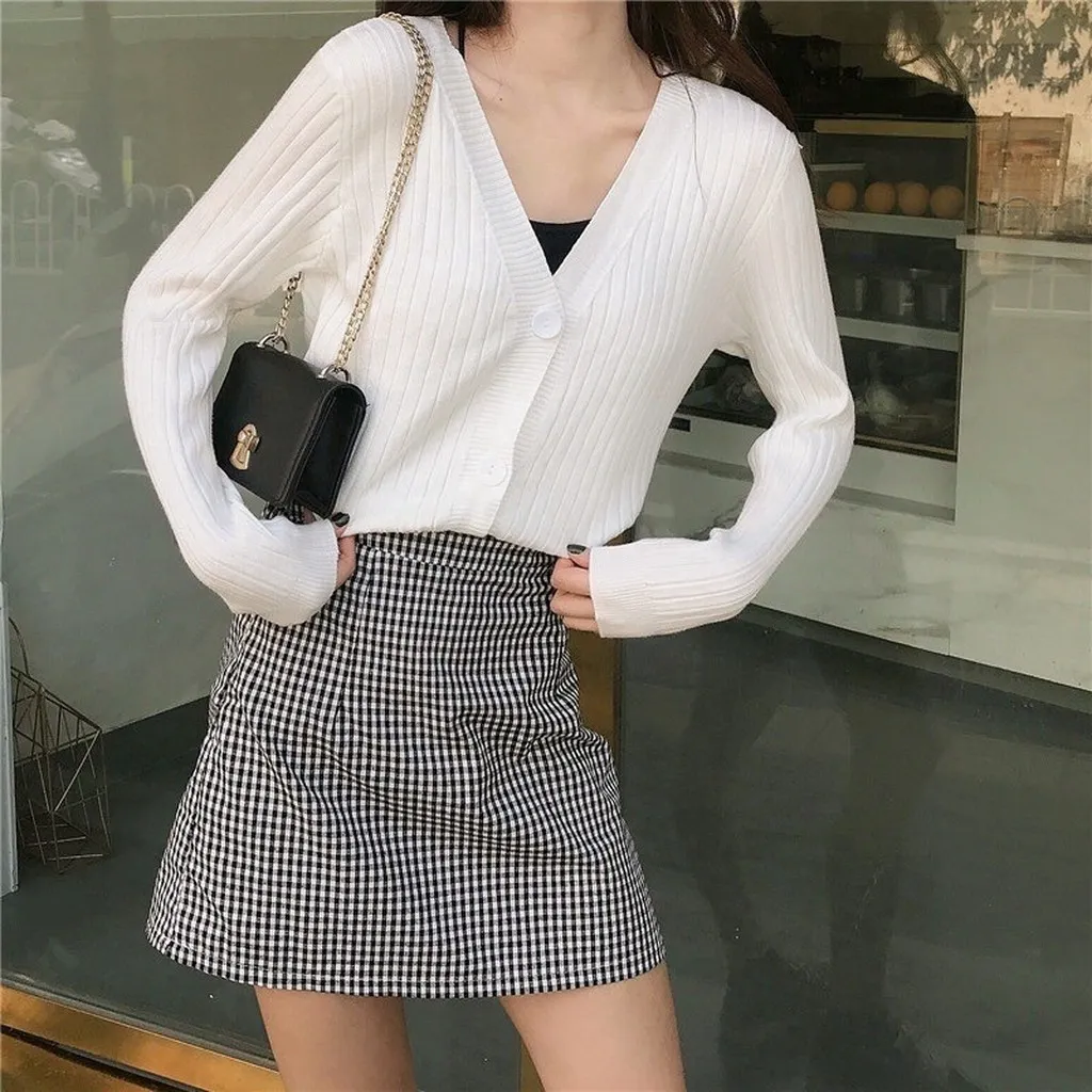 Alternative view of Áo Len Cổ V Phối 3 Khuy Chất Len Lông Cừu Mềm Mịn Sldca71 - Diepchi Fashion