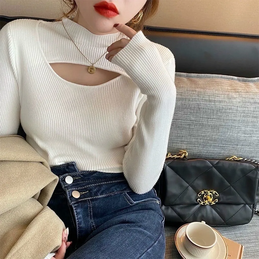 Alternative view of Áo Len Dài Tay Cổ 3 Cm Khoét Ngực Sexy Cho Bạn Nữ Slcxa140 - Chipxinhxk