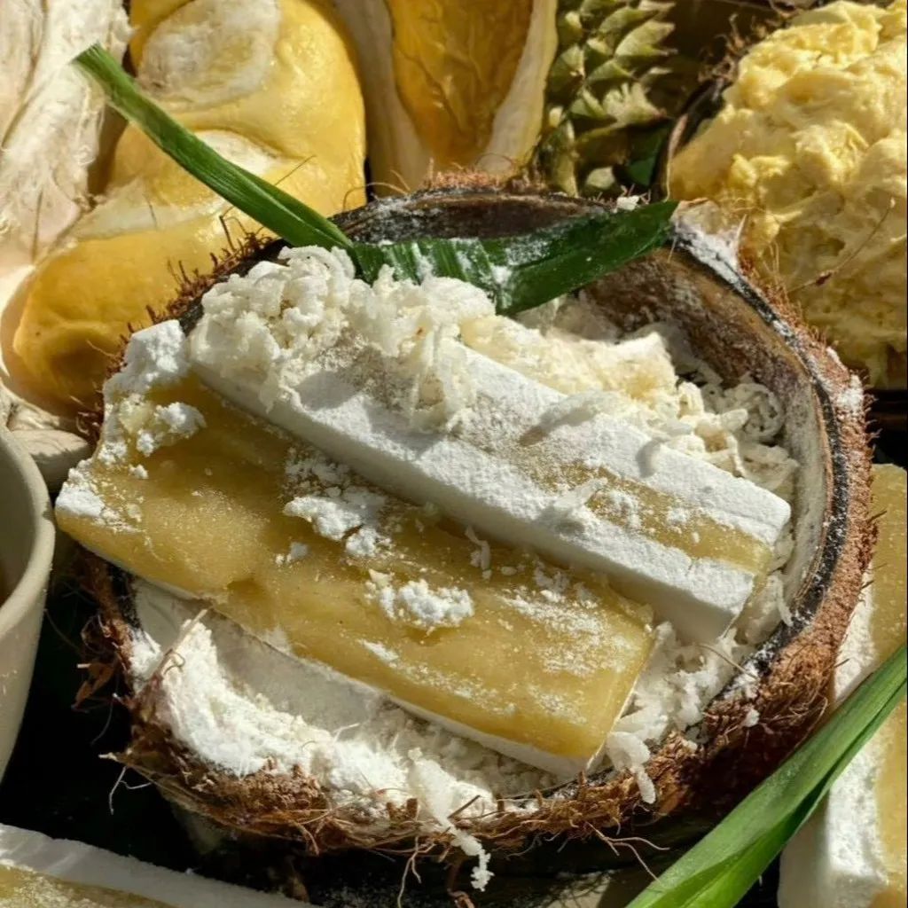 Alternative view of Bánh In Sầu Riêng Nhân Dẻo Mochi Tan Chảy - Winnie House