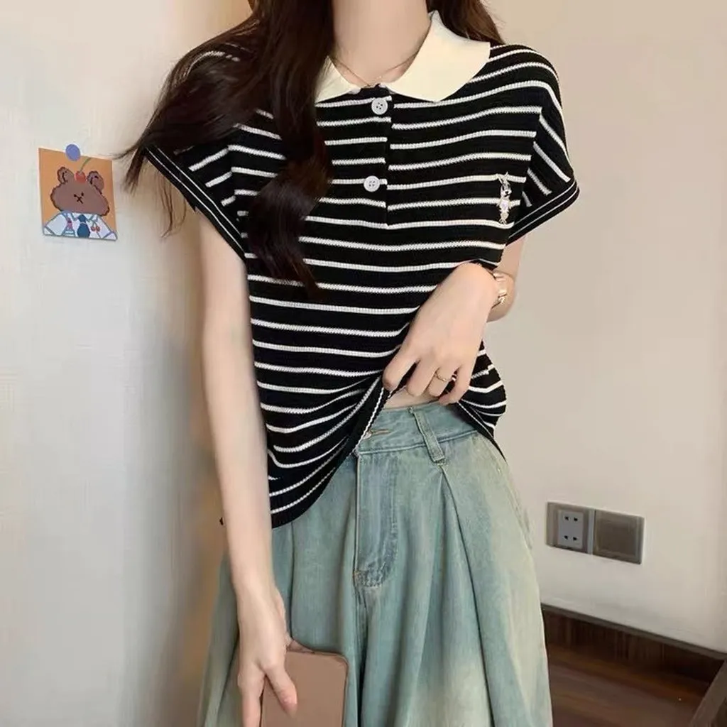 Alternative view of Áo Len Mongtoghi Cổ Bẻ Phối Kẻ Ngang Thêu Hình Thỏ 3 Màu Trẻ Trung Slcxa214 - Chipxinhxk