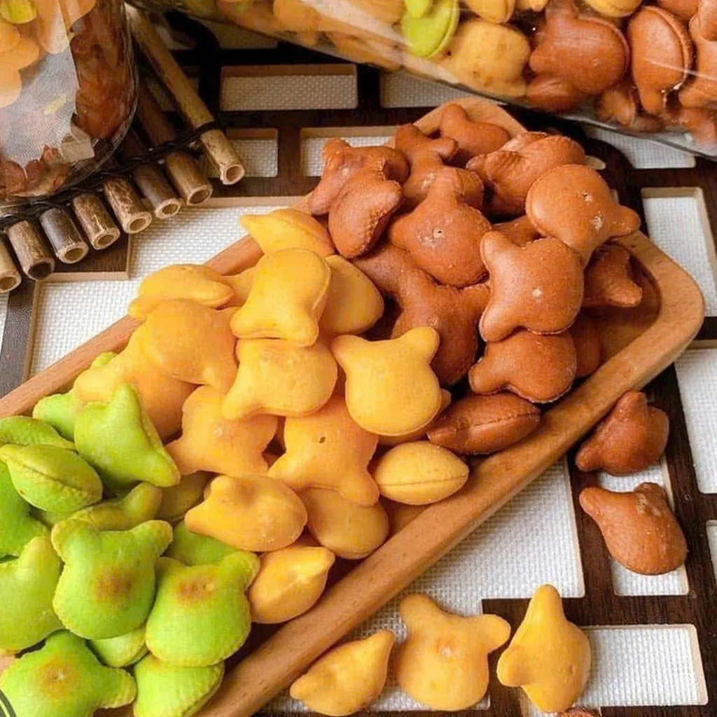 Alternative view of Bánh Gấu Nhân Kem Mix 3 Vị Lon Lớn Siêu Ngon - Winnie House
