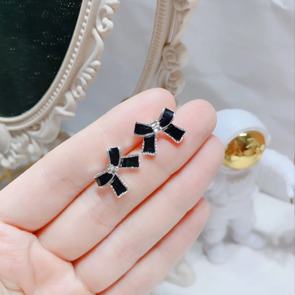 Bông Tai Nơ Sơn Đen Bạc Ta Cao Cấp - Thắng Giang