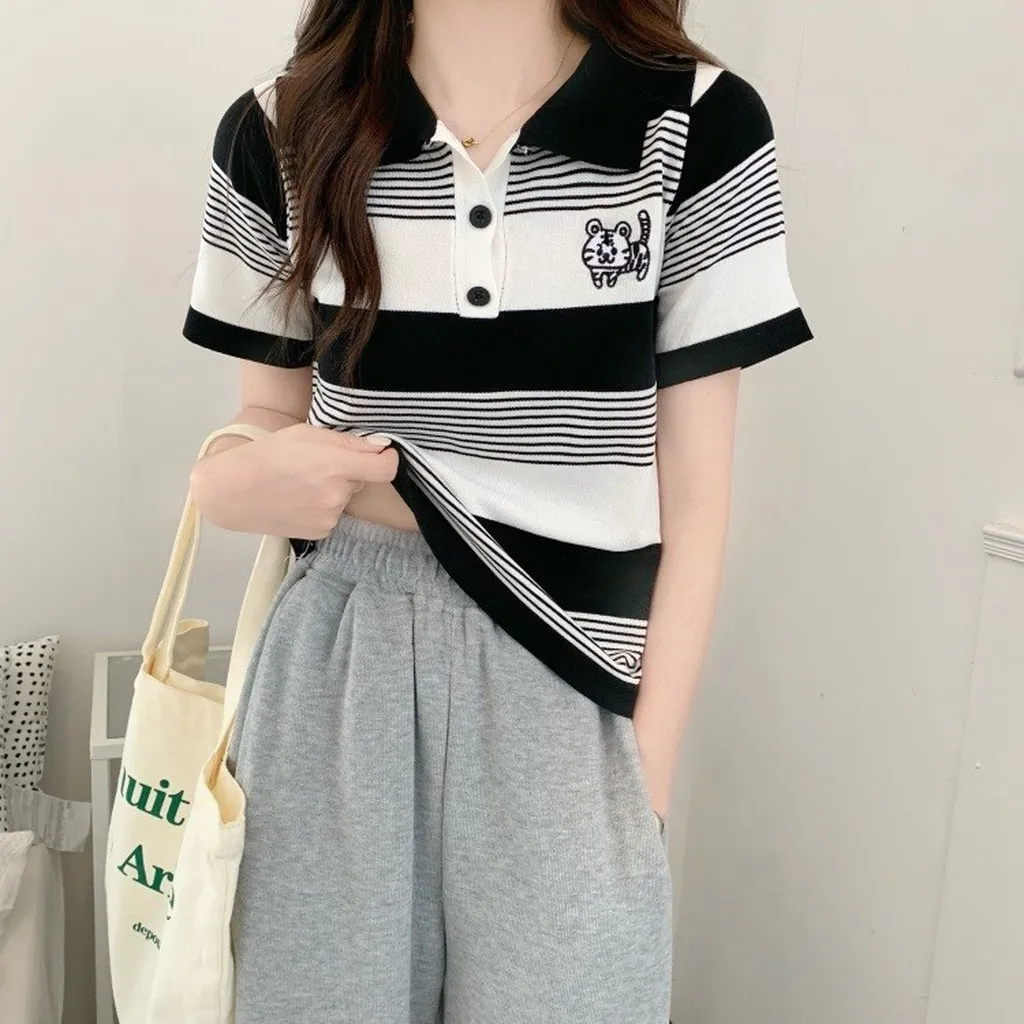 Alternative view of Áo Len Cộc Tay Cổ Đức Họa Tiết Kẻ Ngang Thêu Hình Hổ Con Sldca195 - Diepchi Fashion