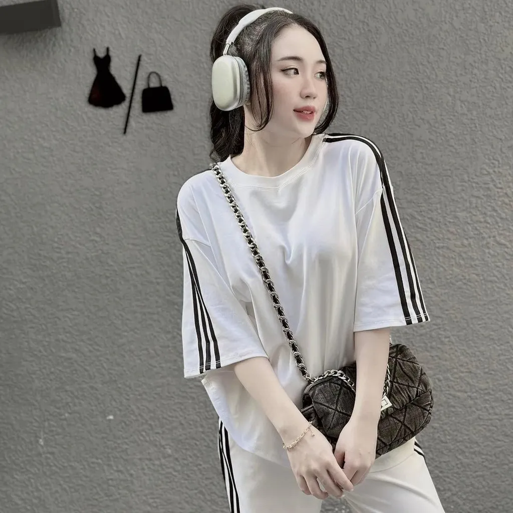 Alternative view of Set Bộ Đồ Thun Nữ Có Phối Viền Sọc Áo Kèm Quần Form Dài Rộng Chất Liệu Vải Thun Nỉ Dày Mịn Có Dây Bo Chun Hàng Hot Trend-htm Fashion